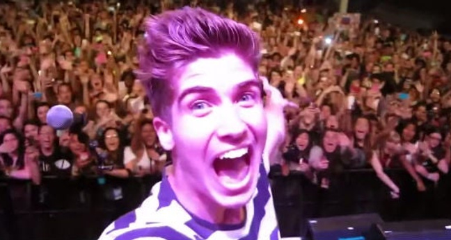 (Foto: Joey Graceffa beim Digifest NYC / Youtube