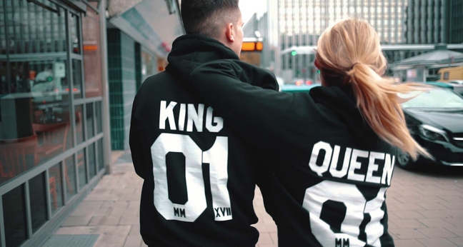 Hamburger Haenger Couple Goals Yarn Studios OMR