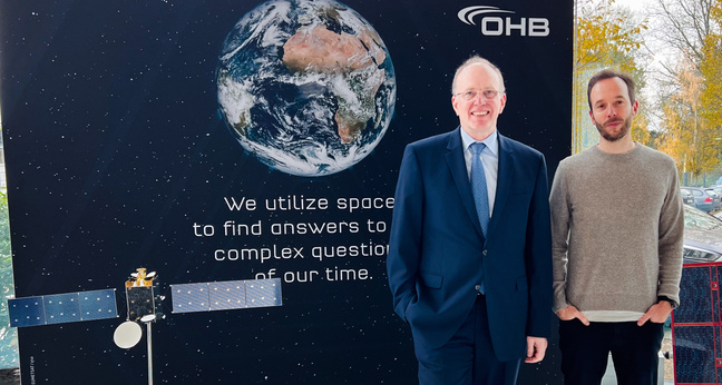 Marco Fuchs und Philipp Westermeyer trafen sich bei OHB in Bremen zur Aufnahme