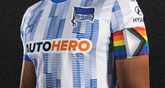 Das Berliner Startup Auto1 wirbt auf dem Trikot von Hertha BSC mit seiner Marke Autohero. Foto: herthabsc/citypress