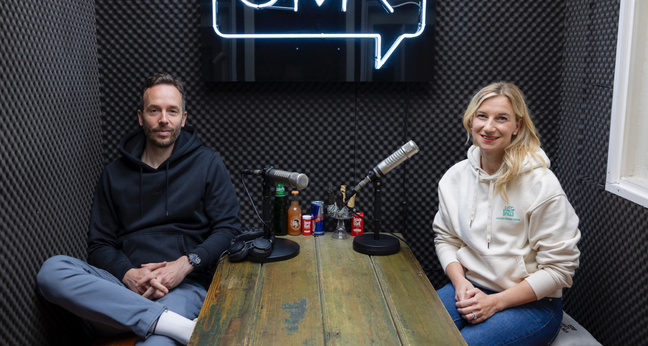 Seit 2023 ist Verena Zander die neue CEO bei Just Spices – beim Besuch in Hamburg sprach sie mit Philipp Westermeyer über den Umbau des Unternehmens. Foto: OMR