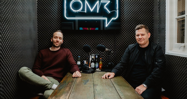 OMR-Gründer Philipp Westermeyer und Agentur-Chef Raphael Brinkert im Hamburger OMR Büro. Foto: OMR