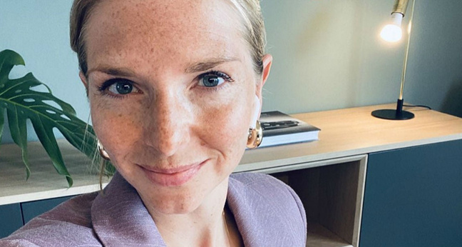 lea_sophie_cramer_founders_squad_1160x606