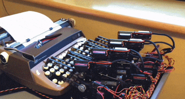 robotic_typewriter
