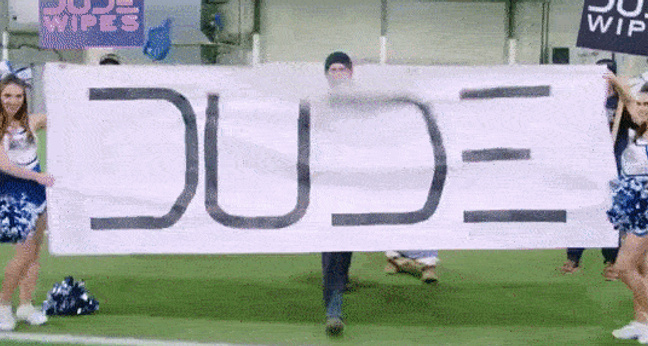 Szene aus einem Werbevideo von Dude Wipes