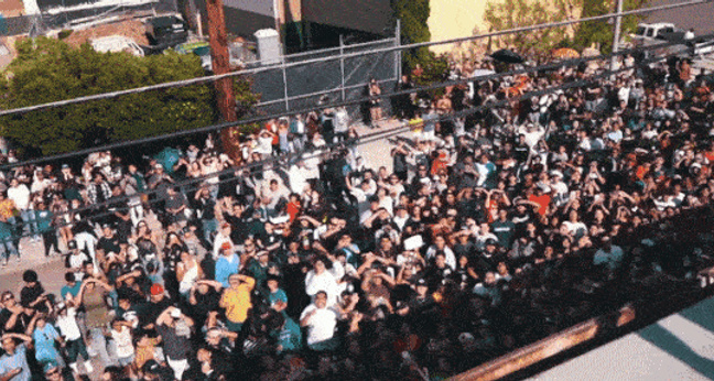 faze_clan_meetup_crowd_550x287