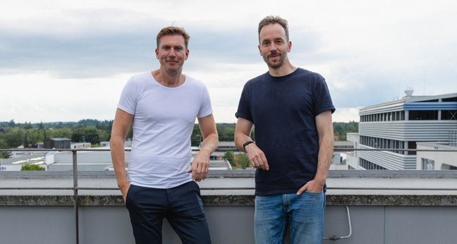 Clemens Fischer und Philipp Westermeyer nach der Podcast-Aufnahme in Gräfeling