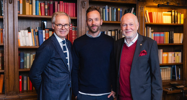 Frank Marrenbach, Philipp Westermeyer und Thomas Althoff nach der Aufnahme im Grandhotel Schloss Bensberg. Foto: OMR