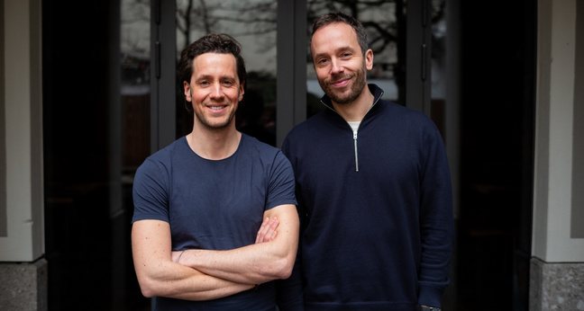 Robert Lacher und Philipp Westermeyer trafen sich in München zur Aufnahme.