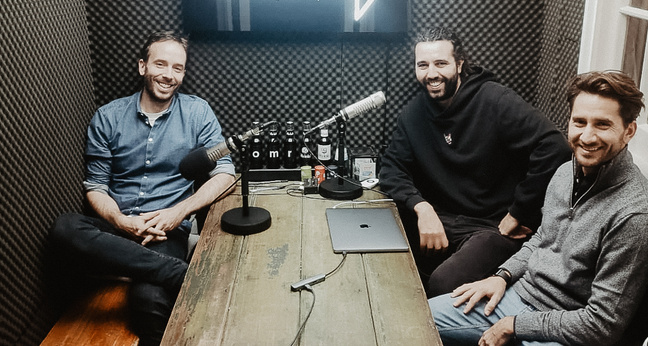 Philipp Westermeyer (l.) mit Tarek Müller (M.) und Jan Marquardt