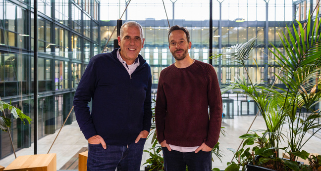 RTL-Chef Stephan Schmitter und OMR-Gründer Philipp Westermeyer trafen sich zur Podcast-Aufnahme in der RTL-Zentrale in Köln.