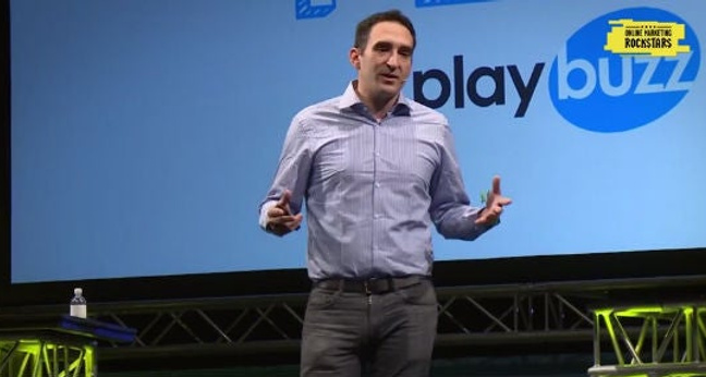 Shaul Olmert bei den Online Marketing Rockstars 2015 auf der Bühne