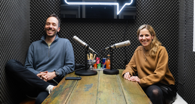 Philipp Westermeyer und Sarah Müller nach der Aufnahme des OMR Podcasts