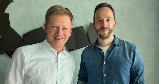 Bahn-Chef Richard Lutz und Philipp Westermeyer nach der Aufnahme