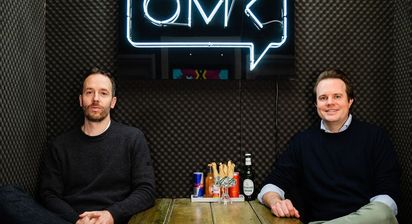 Christian Deilmann (r.) mit Philipp Westermeyer im Hamburger Studio bei der OMR Podcast-Aufnahme