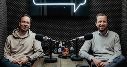 Im OMR Podcast hatte Philipp Westermeyer dieses Mal McMakler-Chef Felix Jahn zu Gast. Foto: OMR