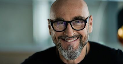 Erlebnis-Unternehmer Jochen Schweizer ist zu Gast im OMR Podcast. Foto: Jochen Schweizer