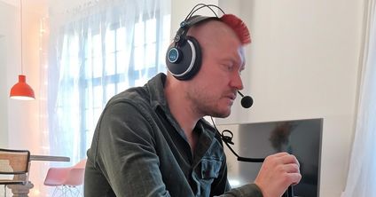 Sascha Lobo bei der Aufnahme für den OMR Podcast