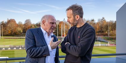Uli Hoeneß begrüßte Philipp Westermeyer in München in der Bayern-Zentrale an der Säbener Straße.