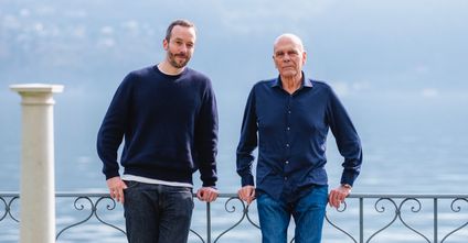 OMR-Gründer Philipp Westermeyer traf Unternehmer-Legende Peter Harf in dessen Villa am Comer See. Foto: OMR