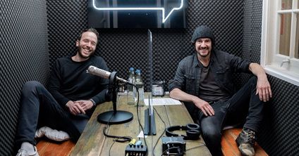 Thomas Hayo (r.) bei der Aufnahme für den OMR Podcast mit Philipp Westermeyer