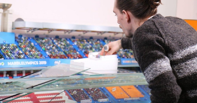 Jelle Bakker von "Jelle's Marble Runs"