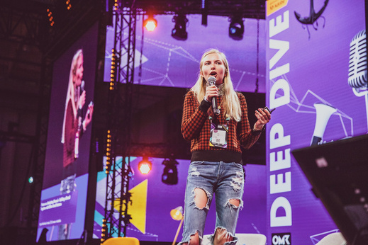 Sophie Trelles-Tvede; Speaker; ; B6 Expo Deep Dive Stage; Invisibobble