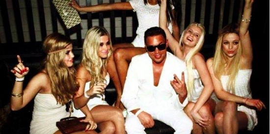 So inszeniert sich Kay One bei Facebook (Screenshot