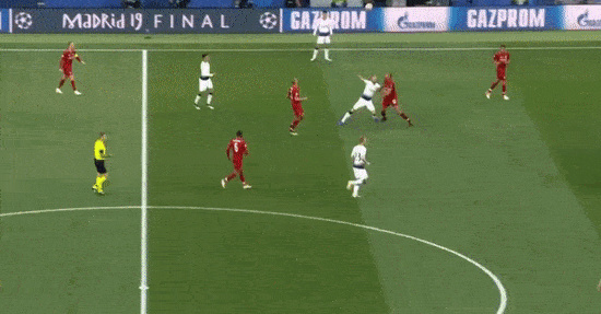 champions_league_finale_streaker_optimized_550x287