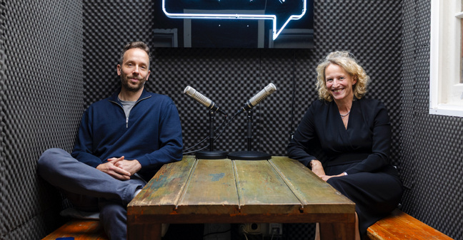 Elke Hofmann ist seit dem 1. Juni 2025 Deutschland-Chefin von Egon Zehnder. Mit OMR-Gründer Philipp Westermeyer sprach sie über die verschwiegene Welt des Executive Search. Foto: OMR