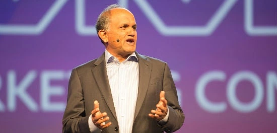 Adobes CEO Shantanu Narayen bei der Eröffnung des Adobe Summit in London (Foto: Adobe)