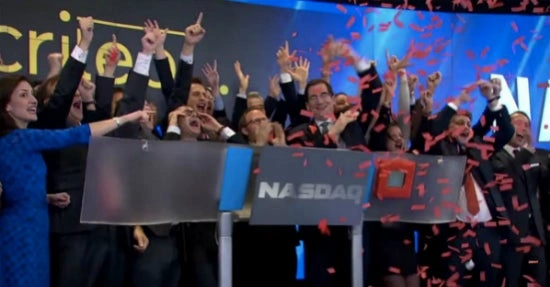 Jubelnde Criteo-Mitarbeiter beim Börsengang 2013. Seitdem durchlebt die Aktie ein Auf und Ab. (Quelle: Youtube)