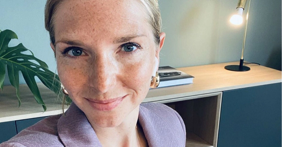 lea_sophie_cramer_founders_squad_1160x606