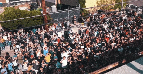 faze_clan_meetup_crowd_550x287
