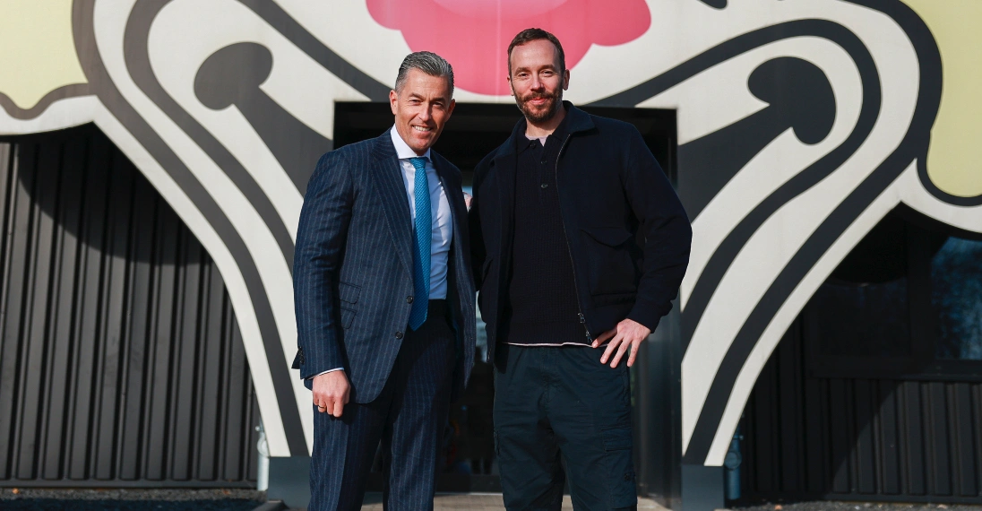 Optik: Mailänder Kaufmann, Business: Kölner Karneval – Philipp Westermeyer (r.) besuchte Deiters-Chef Herbert Geiss in Frechen. Foto: OMR