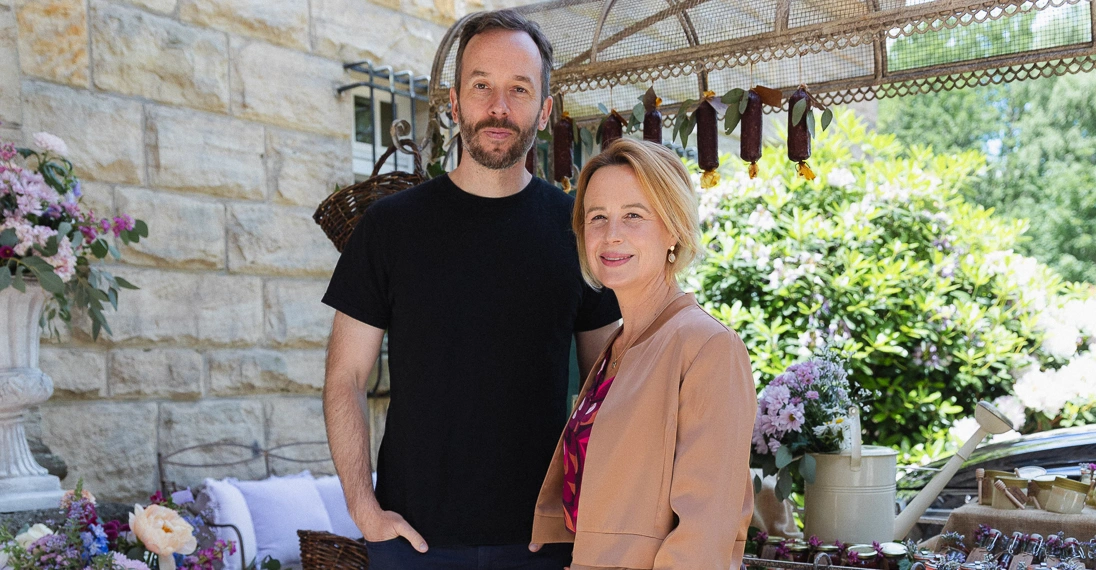 Treffen sich zwei Essener in Hessen... OMR-Gründer Philipp Westermeyer und Funke-Aufsichtsratschefin Julia Becker nach der Aufnahme am Rande einer Veranstaltung. Foto: OMR