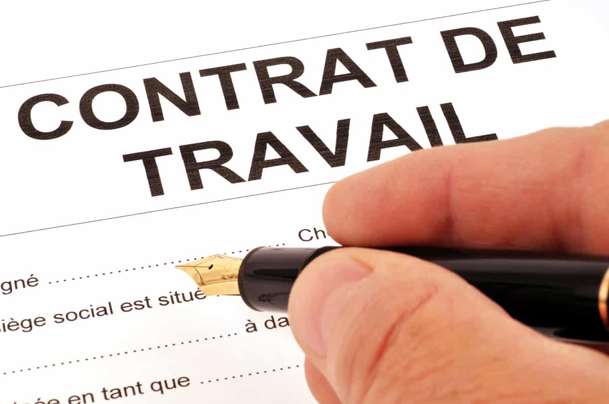 Le contrat de travail doit-il être obligatoirement écrit