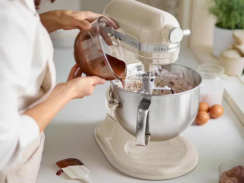 KitchenAid Artisan Stand Mixer Almond Cream in Almond Cream colour