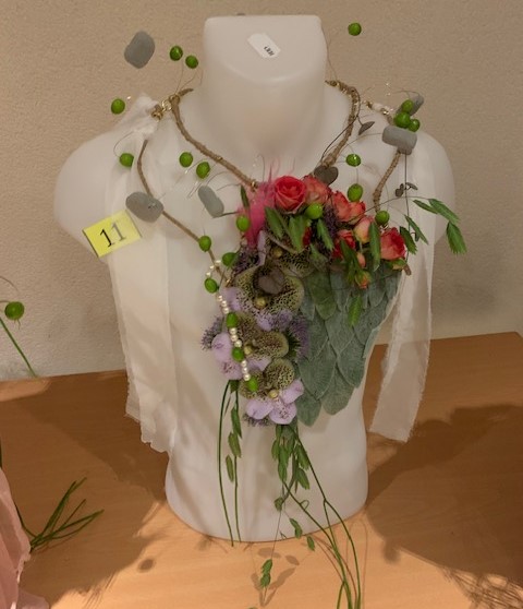 Un des faux-cols de marié (sujet 4)