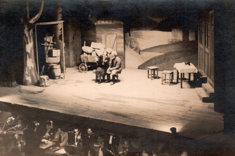 Dan the Guard - Yosefa Shoken as Efrat and Ruben Lazar as Reb Velvele (1945), Used with kind permission of the Mark Lavry Heritage Society